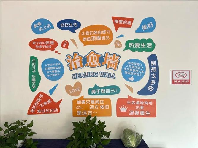 社区资讯丰富多样易获取，用户交流活跃拓展认知加深情感